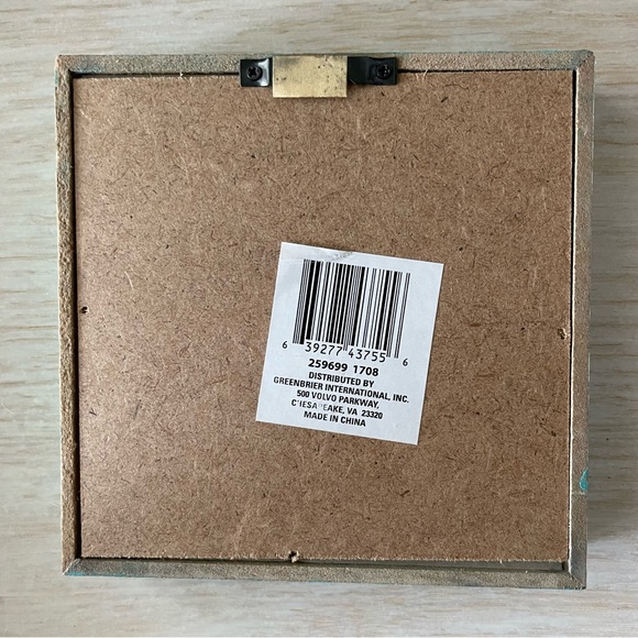 Square decorative sign with pineapple and “stay fresh” saying - Picture 3 of 3